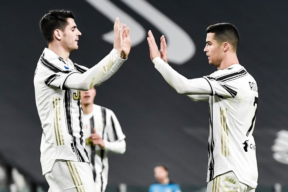 Morata ghi ban sau pha cham bong dau tien hinh anh