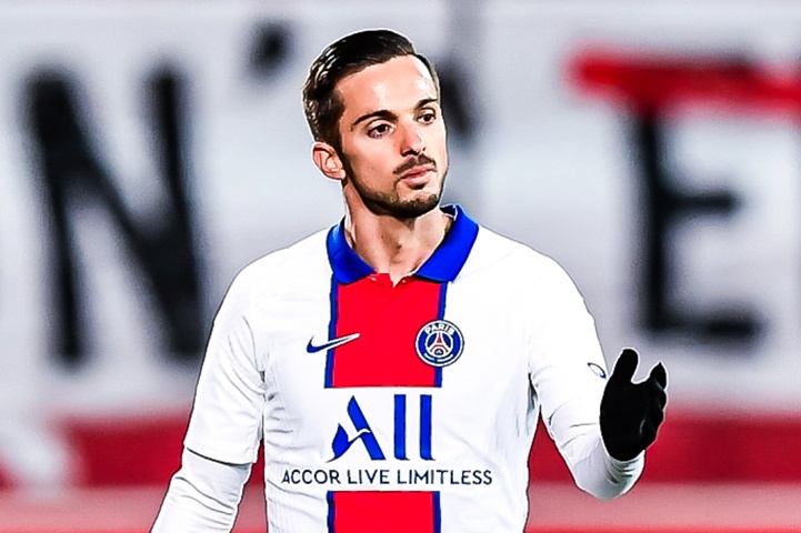 Nguoi cu Real dem ve chien thang cho PSG hinh anh