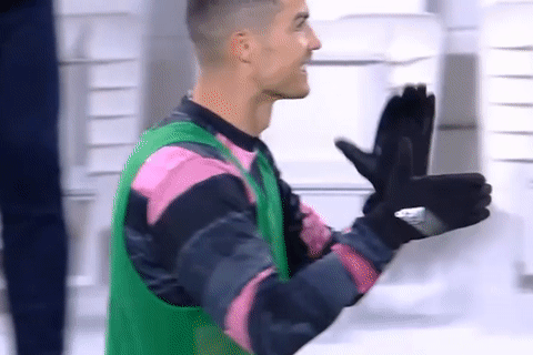 Ronaldo vo tay sau cu sut chan trai cua Morata hinh anh