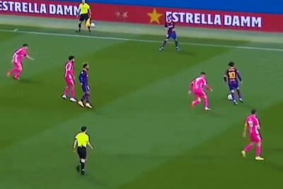 Tai nang tre Barca vuot qua 4 cau thu va ghi ban hinh anh