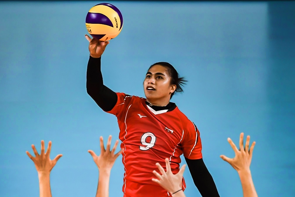 Nhung cu dap uy luc cua cuu chu cong tuyen bong chuyen nu Indonesia hinh anh