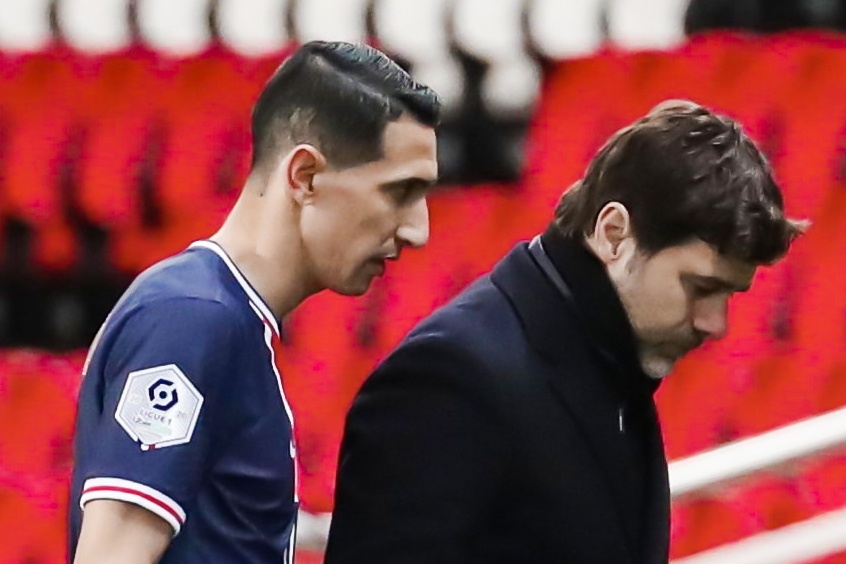 Khoanh khac Di Maria biet tin nha bi dot nhap hinh anh