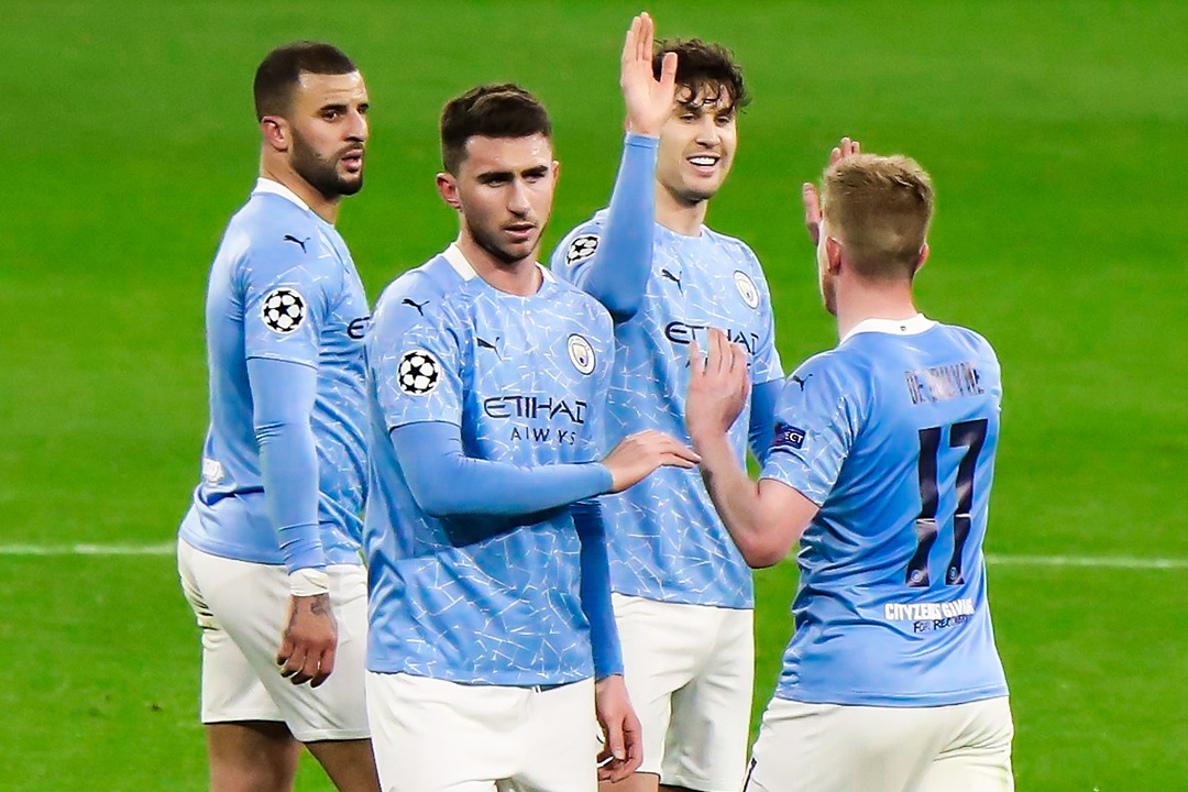 Guardiola: 'Toi co the thay 7 cau thu Man City' hinh anh