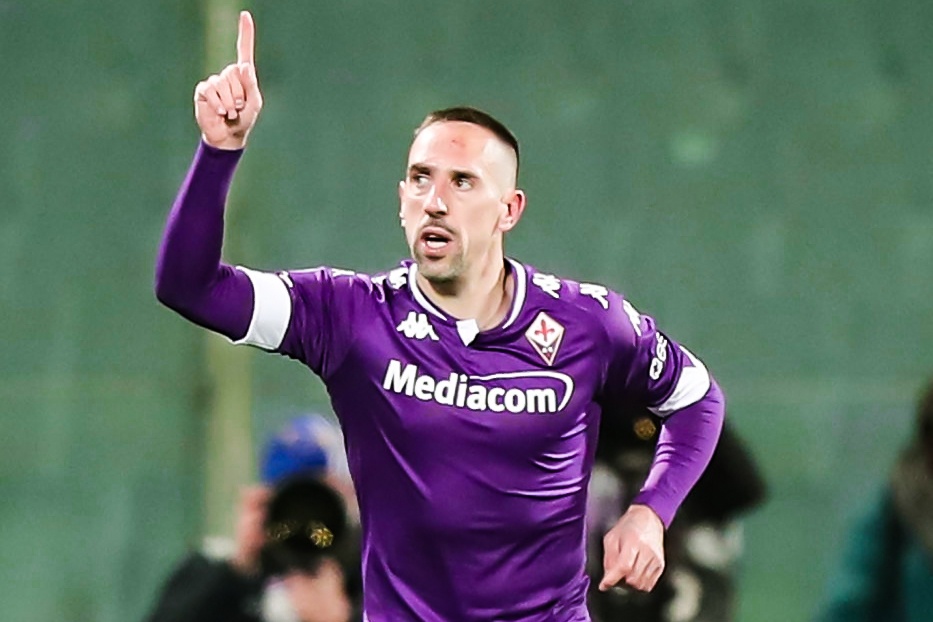 Ribery gui thong diep sau pha lap cong o tuoi 37 hinh anh