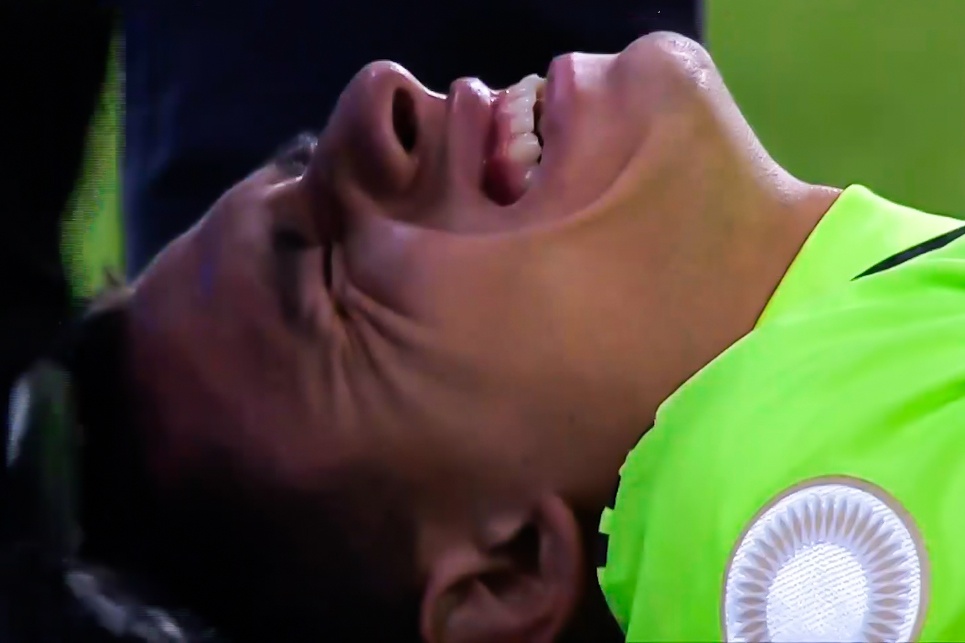 Thu mon dau don vi dam hut bong hinh anh