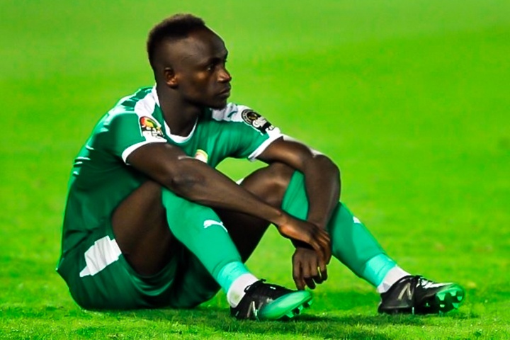 Mane sut doi xa sau cu but toc tu san nha hinh anh