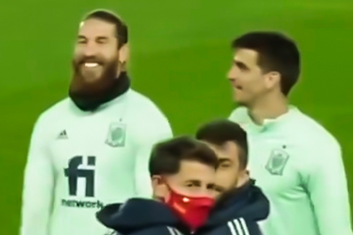 Tuyen Tay Ban Nha bat cuoi voi man duoi bat hinh anh