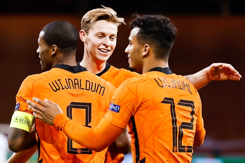 HLV tuyen Ha Lan: 'Phai ghi it nhat 5 ban' hinh anh