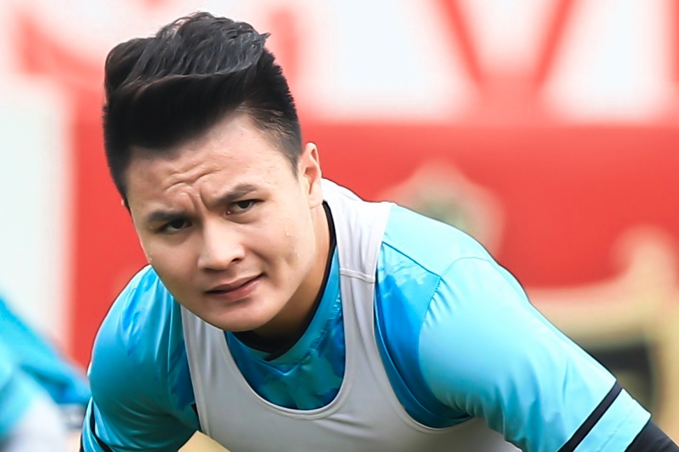 Dan sao CLB Ha Noi lan dau lam viec voi tan HLV truong hinh anh