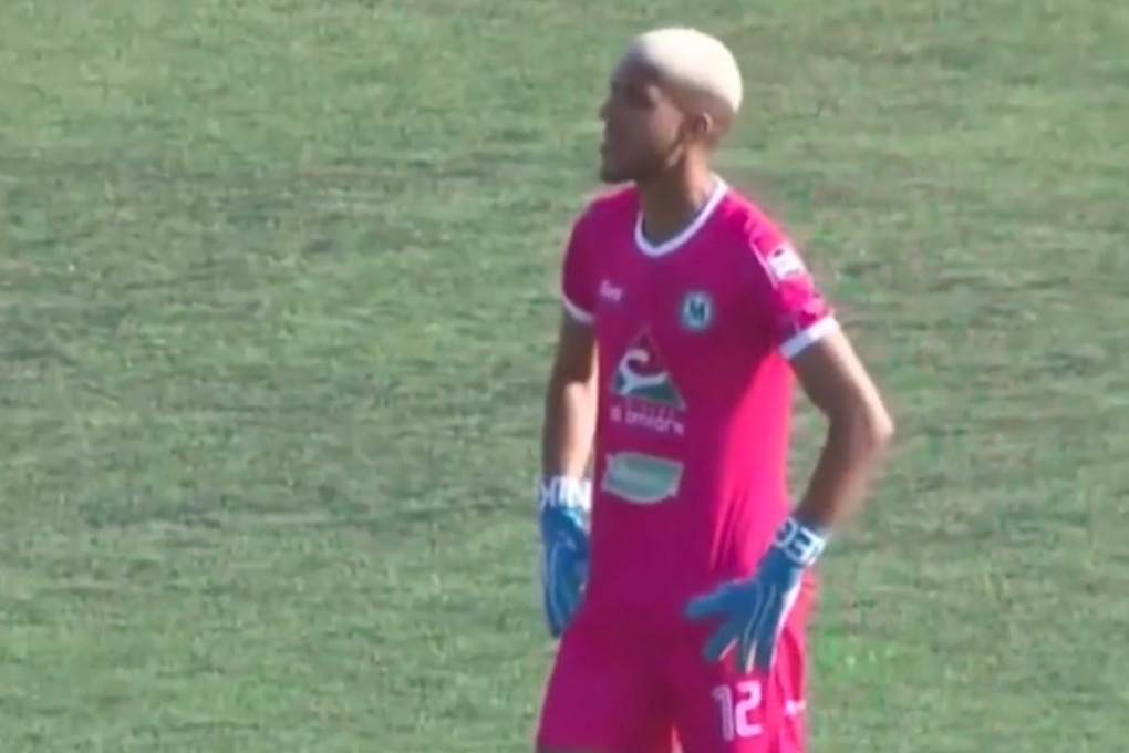 Thu mon volley phan luoi khi bo khung thanh hinh anh