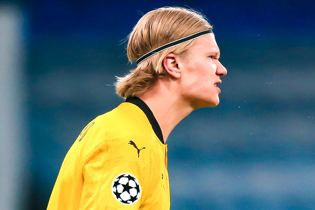 Trong tai bi chi trich vi xin chu ky Haaland hinh anh