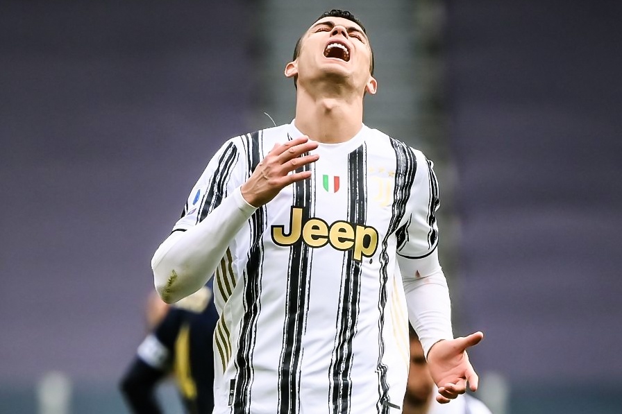 Highlights Juventus - Genoa: Ronaldo bo lo nhieu co hoi hinh anh