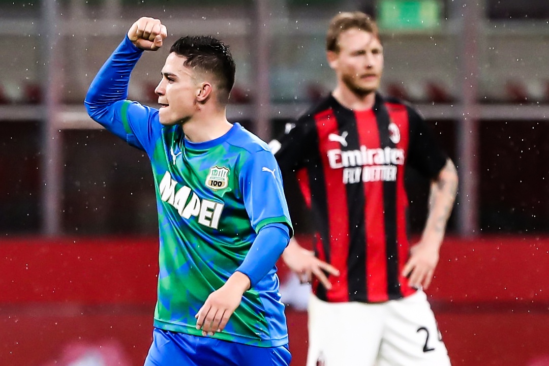 Tien dao sinh nam 2000 ha Milan trong 8 phut hinh anh