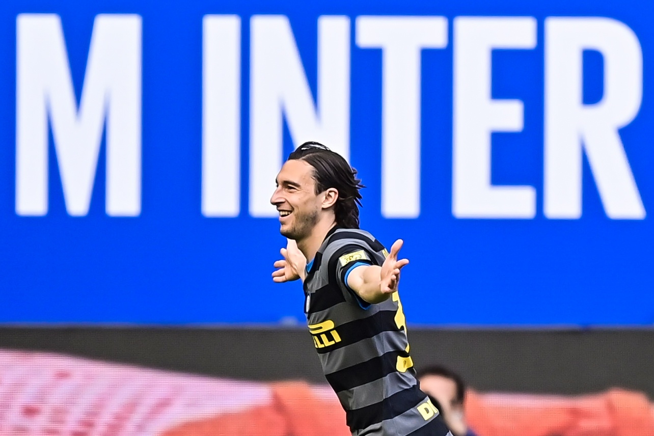 Cuu sao MU giup Inter tien gan chuc vo dich Serie A hinh anh