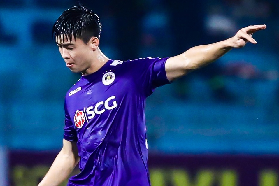 Geovane lop bong ghi ban sau pha kien tao tu san nha cua Duy Manh hinh anh