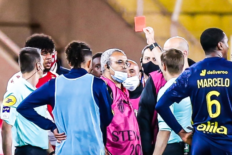 'Mua the do' sau man xo xat o Ligue 1 hinh anh