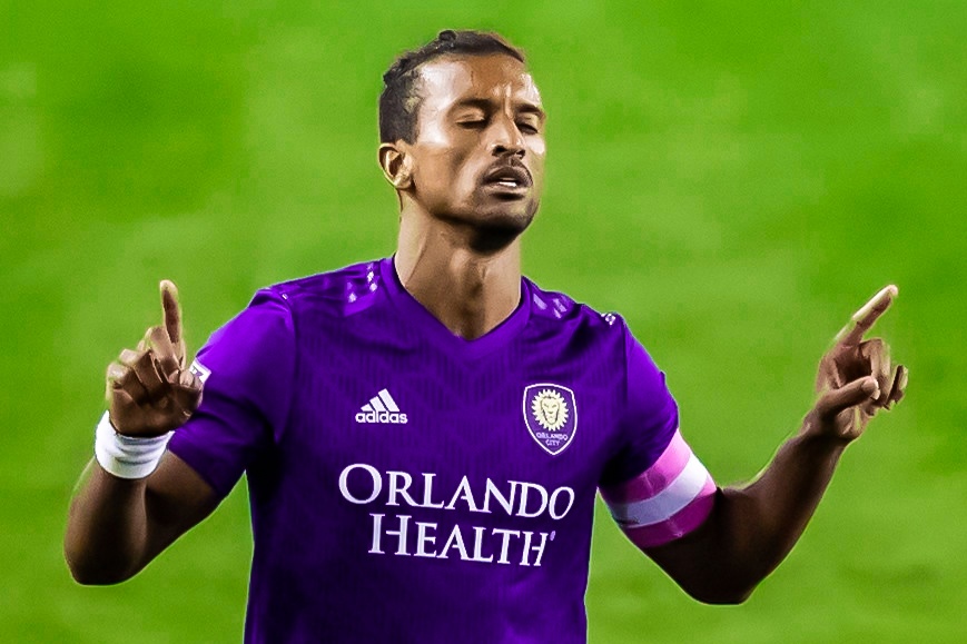 Nani sut xa ghi ban sau cu ngoat bong lua hau ve hinh anh