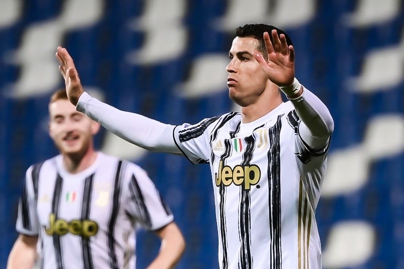 Highlights Sassuolo - Juventus: Ronaldo ghi ban hinh anh