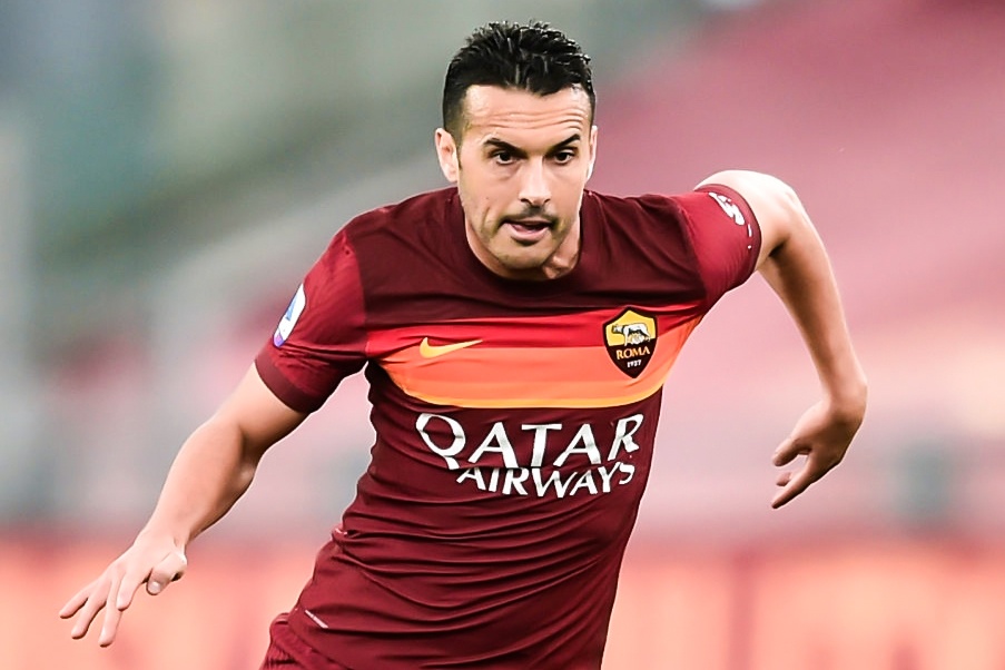 Pedro solo ghi ban tu giua san hinh anh