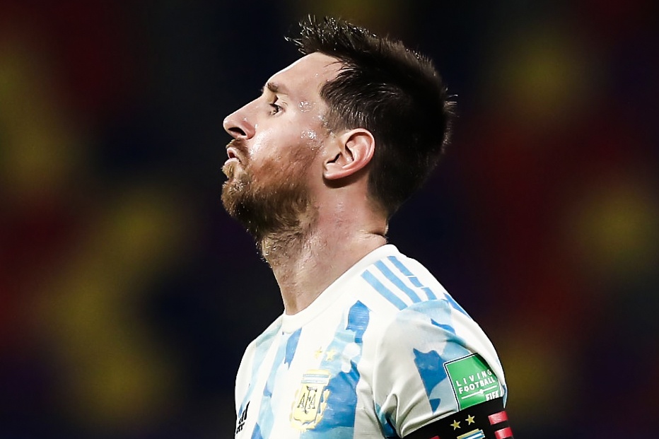 Highlights Argentina 1-1 Chile: Messi sut doi xa hinh anh
