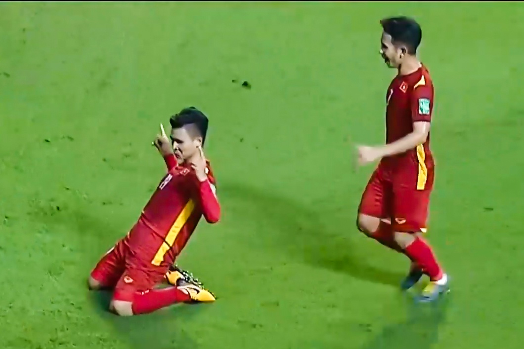 Quang Hai sut xa tung luoi tuyen Indonesia hinh anh