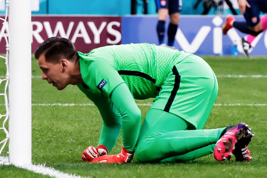 Video Ba Lan - Slovakia: Thu mon dau tien phan luoi o Euro hinh anh