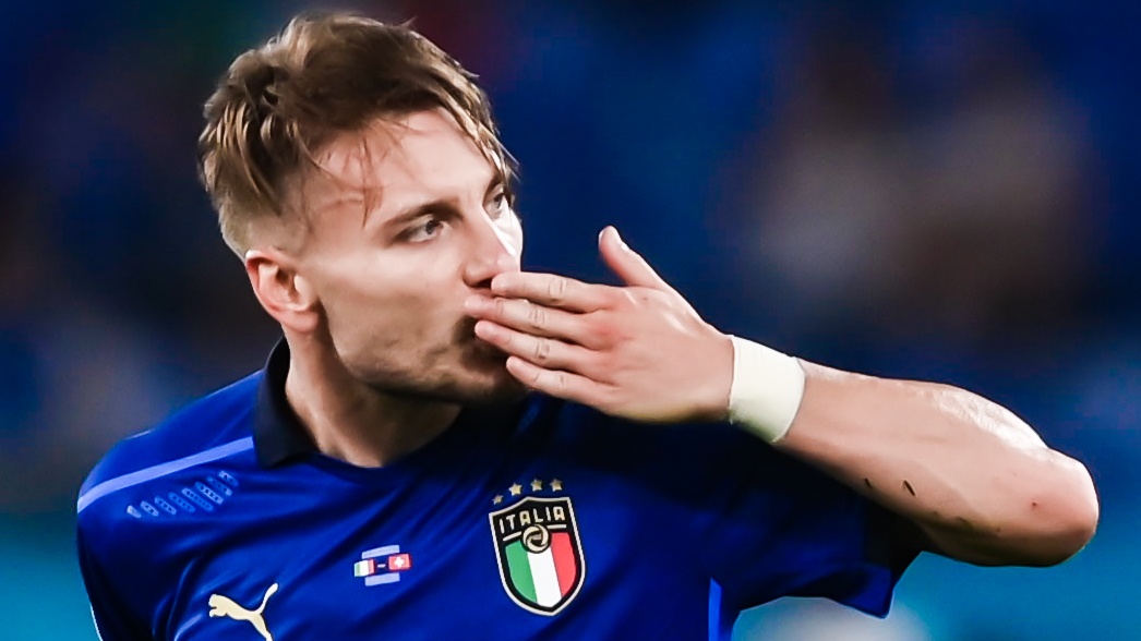 Video Italy - Thuy Si: Cuu Giay vang Chau Au sut xa ghi ban hinh anh