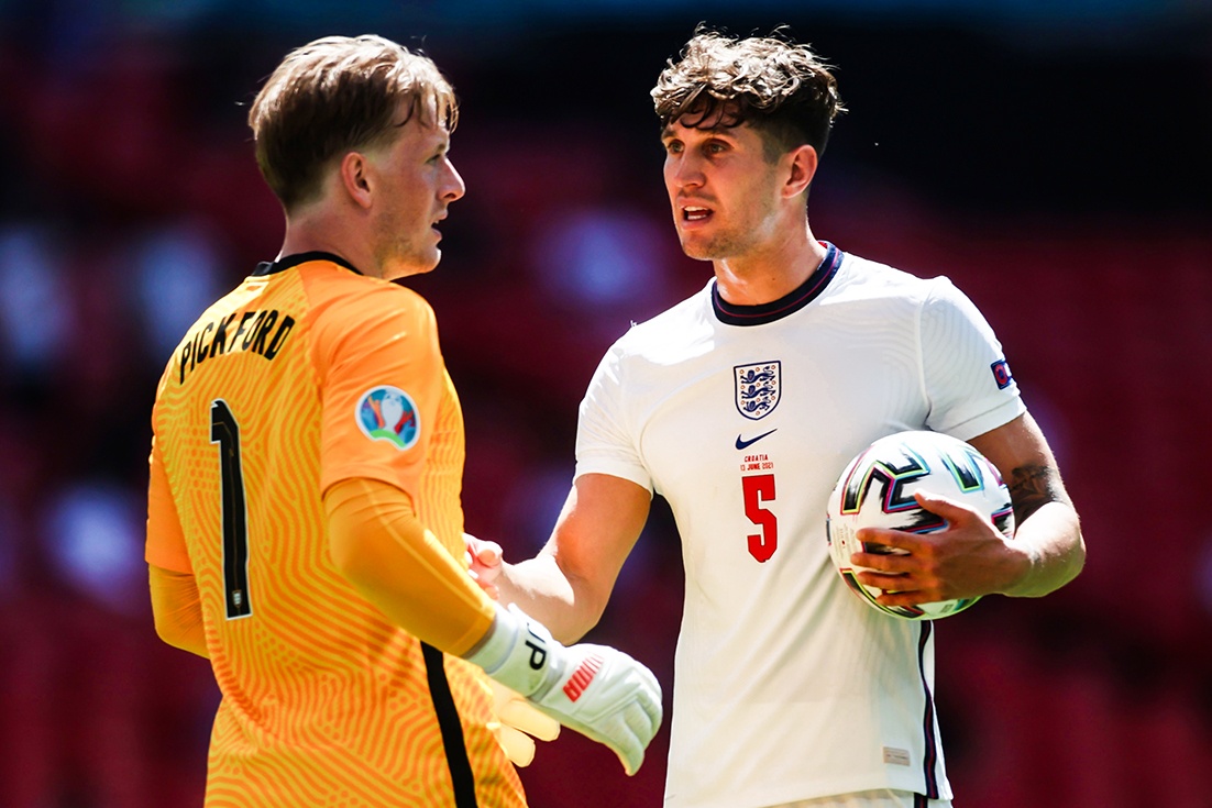 HLV tuyen Anh: 'Chung toi khong cung dang cap voi Duc' hinh anh