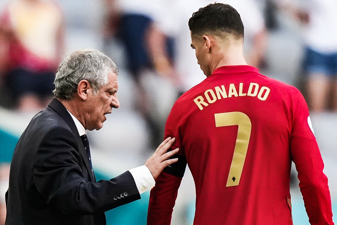 HLV tuyen Bo Dao Nha nhan loi hinh anh