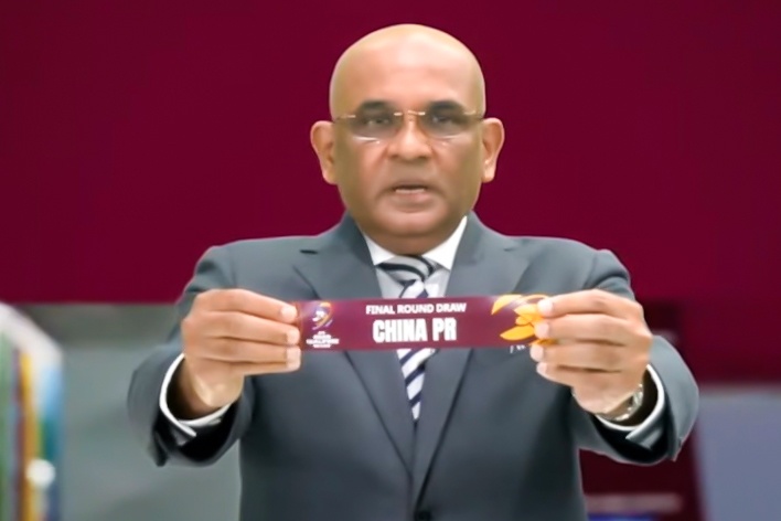 Khoanh khac Viet Nam cung bang Trung Quoc o vong loai World Cup hinh anh