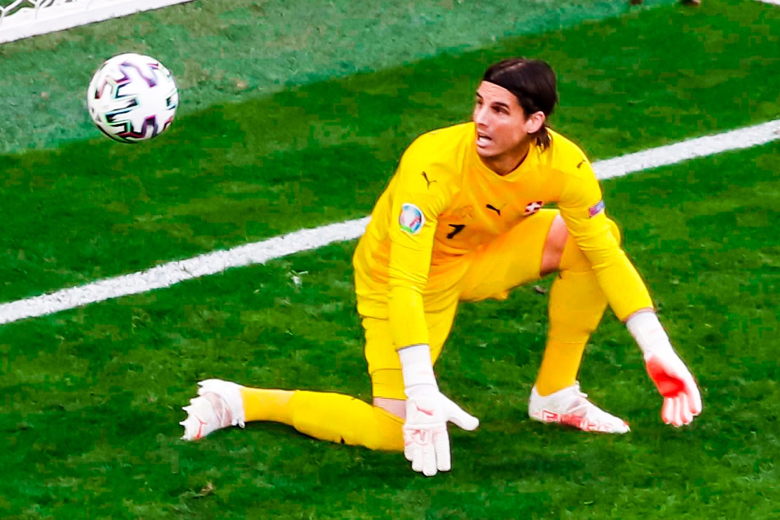 Video Thuy Si - Tay Ban Nha: Ban phan luoi som hinh anh