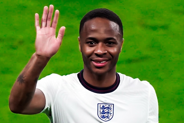 Heskey: 'Khong hau ve nao muon den gan Sterling' hinh anh