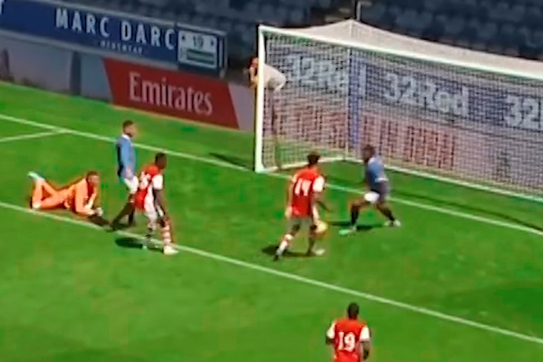 Aubameyang bo lo co hoi can thanh hinh anh