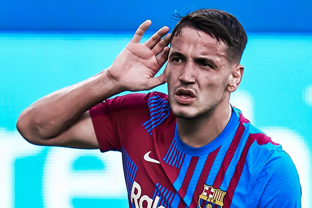 Barca 4-0 Gimnastic: Cuu tien dao Inter lap hat-trick hinh anh