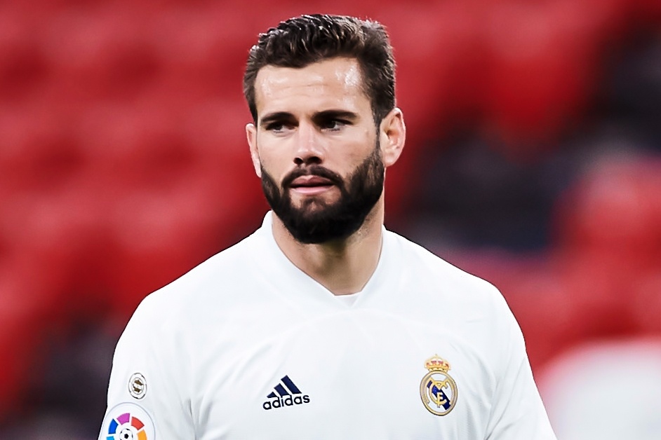 Rangers - Real Madrid: Nacho nhan the do hinh anh