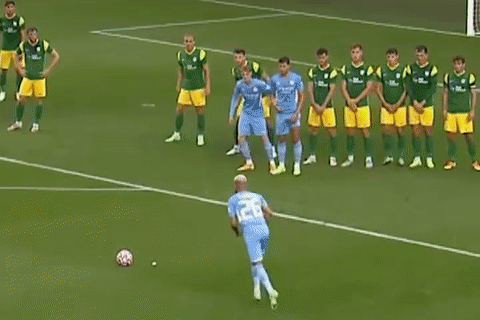 Cu da phat hiem hoc cua Mahrez hinh anh