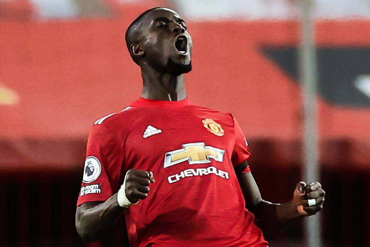 Trung ve MU ghi ban vao luoi Olympic Tay Ban Nha hinh anh