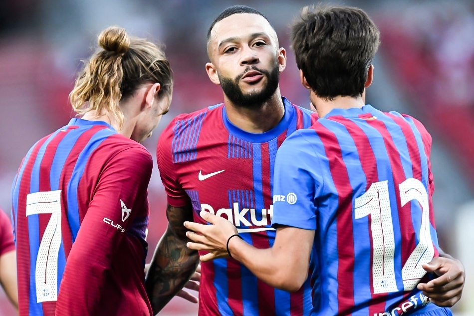 Stuttgart 0-3 Barca: Depay va Griezmann toa sang hinh anh