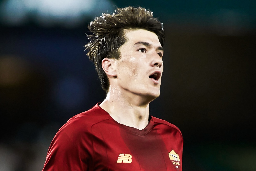 Tan binh chau A ghi ban trong ngay ra mat Mourinho hinh anh