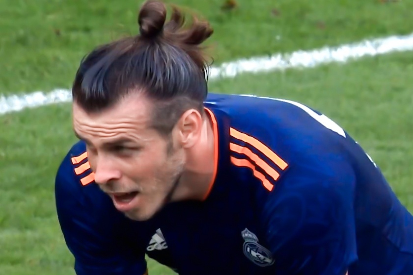 Bale bo lo phat den truoc Milan hinh anh