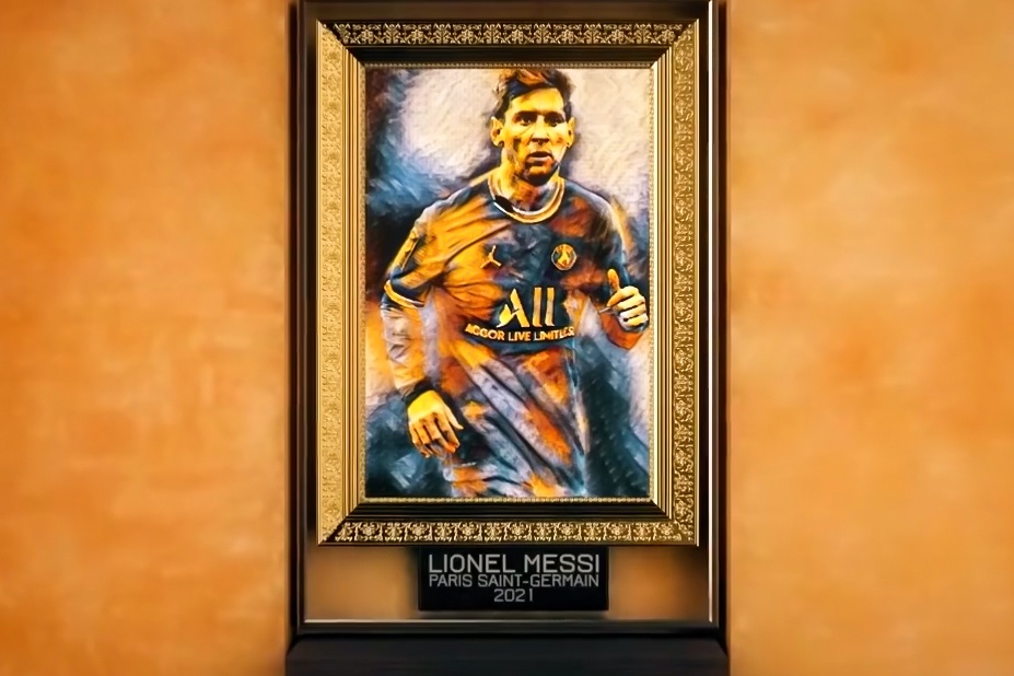 PSG dung phoi canh tranh Messi o bao tang Louvre hinh anh