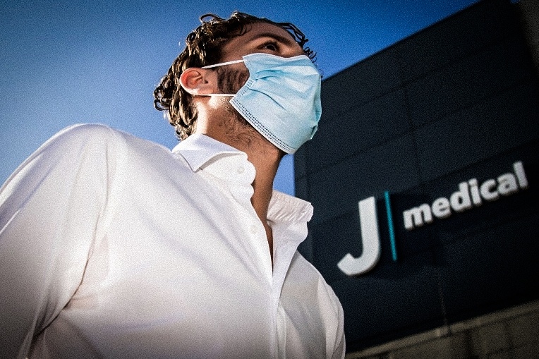 Nha vo dich Euro 2020 kiem tra suc khoe o Juventus hinh anh