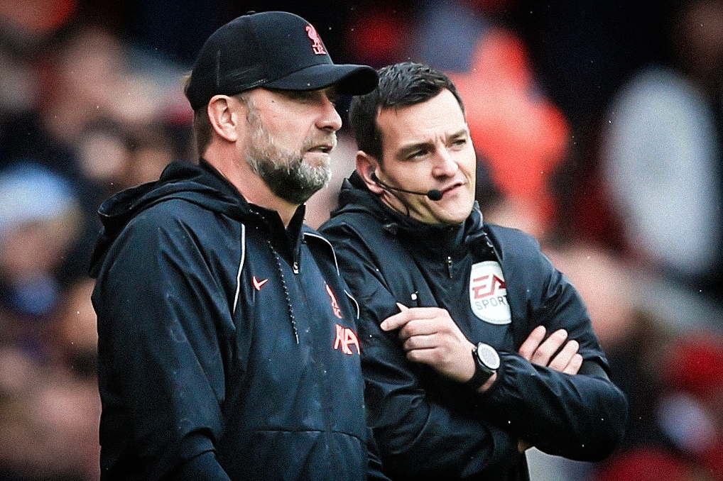 Klopp: 'Neu thich va cham, ban hay xem dau vat' hinh anh