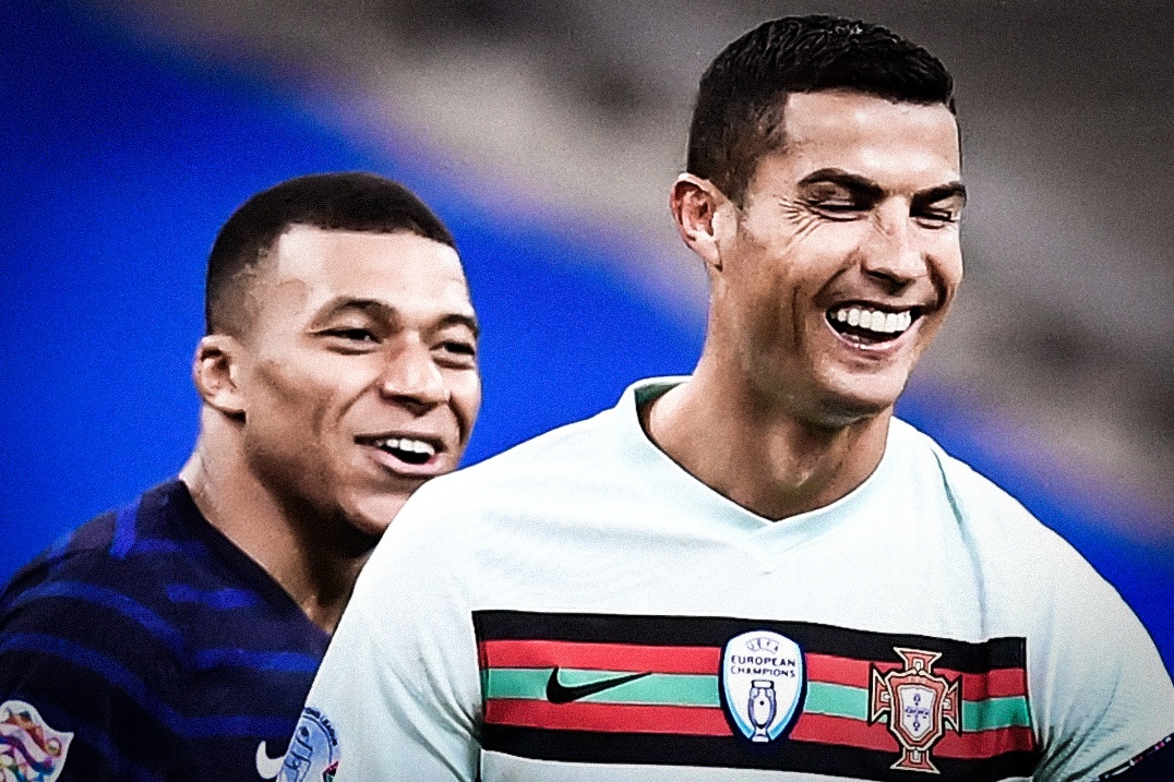 Ancelotti tra loi cau hoi ve Ronaldo va Mbappe hinh anh