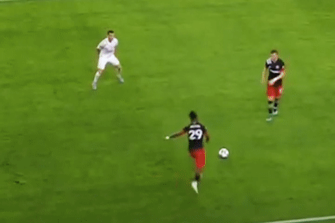 Cu da phat 'la vang roi' khien thu mon khong kip tro tay hinh anh