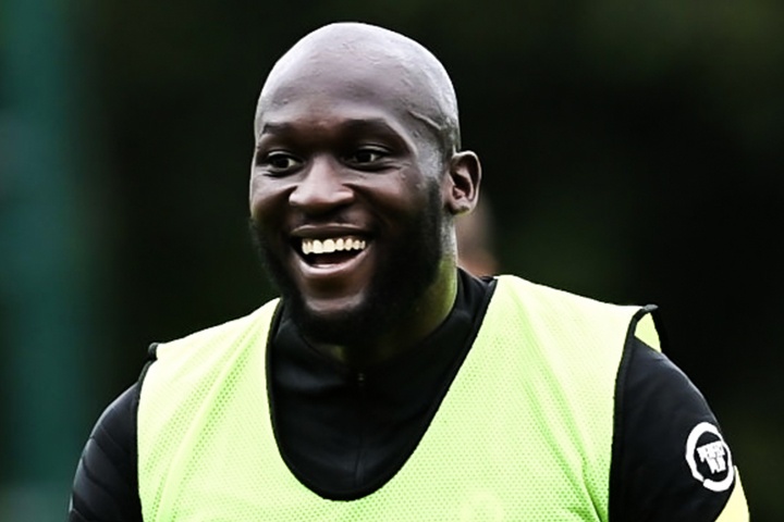 Lukaku ke chuyen dong doi bi huych bay o Chelsea hinh anh