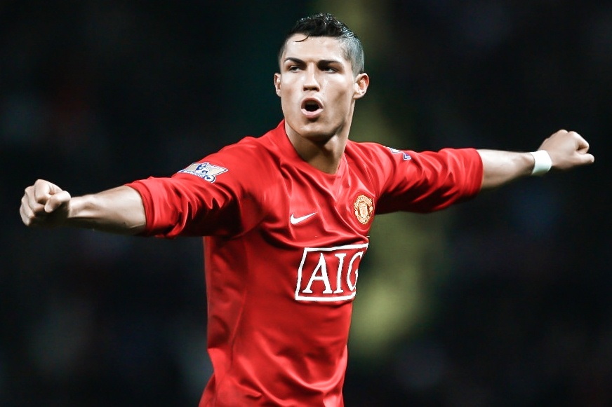 Ronaldo va 3 lan sut tung luoi Man City o Premier League hinh anh