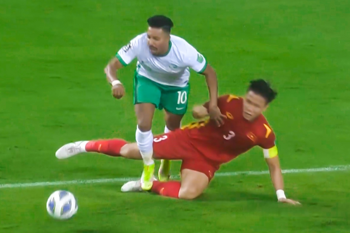 Highlights vong loai World Cup 2022: Saudi Arabia 3-1 Viet Nam hinh anh