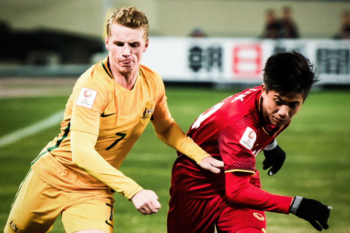 Cuu tro ly Beckham: 'Coi nhe Viet Nam, Australia se nhan cu soc' hinh anh