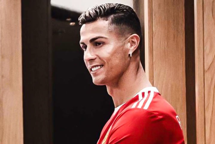 Phan ung cua Tuchel khi Ronaldo sap ra mat MU hinh anh